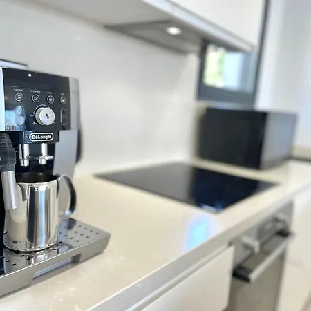 Apartmán Upscale 3 Bedroom 300m From The