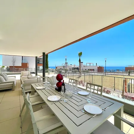 Upscale 3 Bedroom 300m From The * Fuengirola