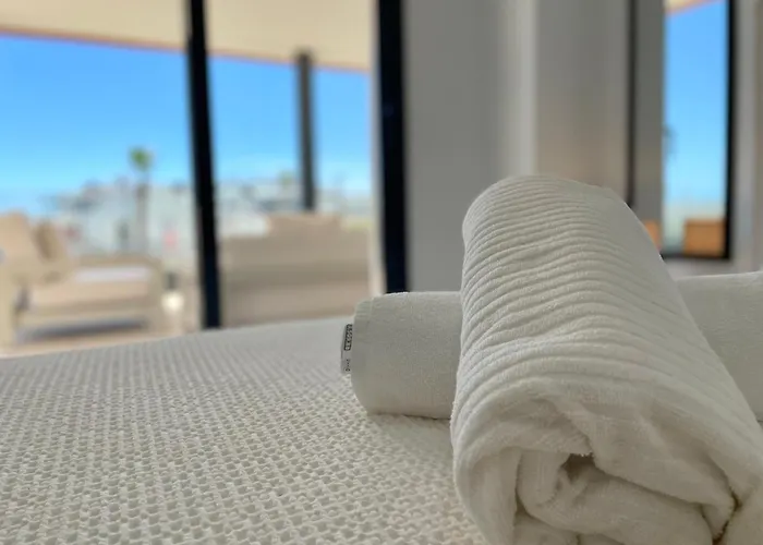 Upscale 3 Bedroom 300m From The Apartment Fuengirola