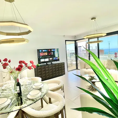 Upscale 3 Bedroom 300m From The