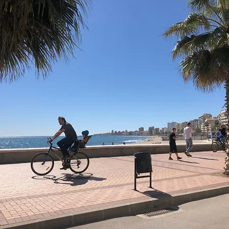 Apartment Upscale 3 Bedroom 300m From The *