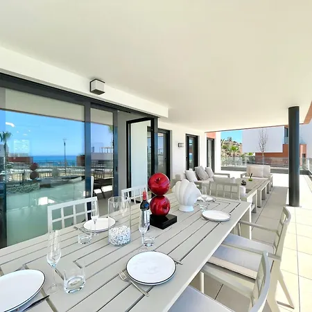 Upscale 3 Bedroom 300m From The