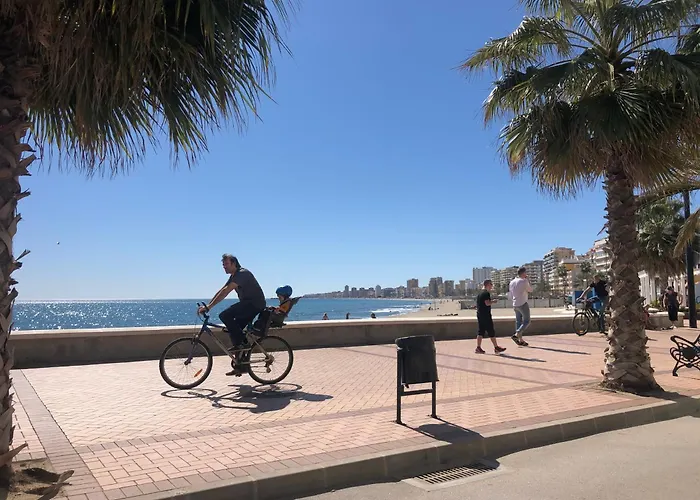 Appartement Upscale 3 Bedroom 300m From The *