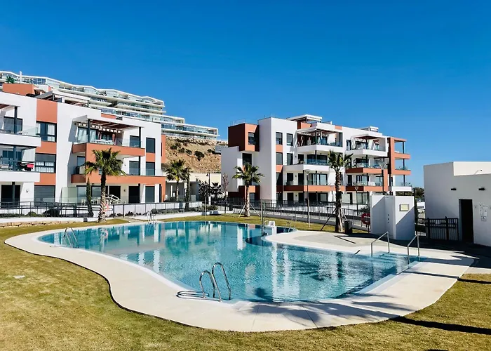 Appartement Upscale 3 Bedroom 300m From The