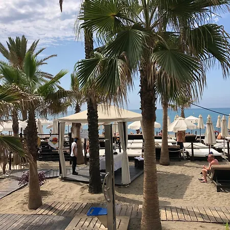 Upscale 3 Bedroom 300m From The Lejlighed Fuengirola
