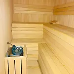 Apartment Upscale 3 Bedroom 300m From The *