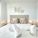 Apartment Upscale 3 Bedroom 300m From The Fuengirola